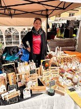 Marktstand im Zelt